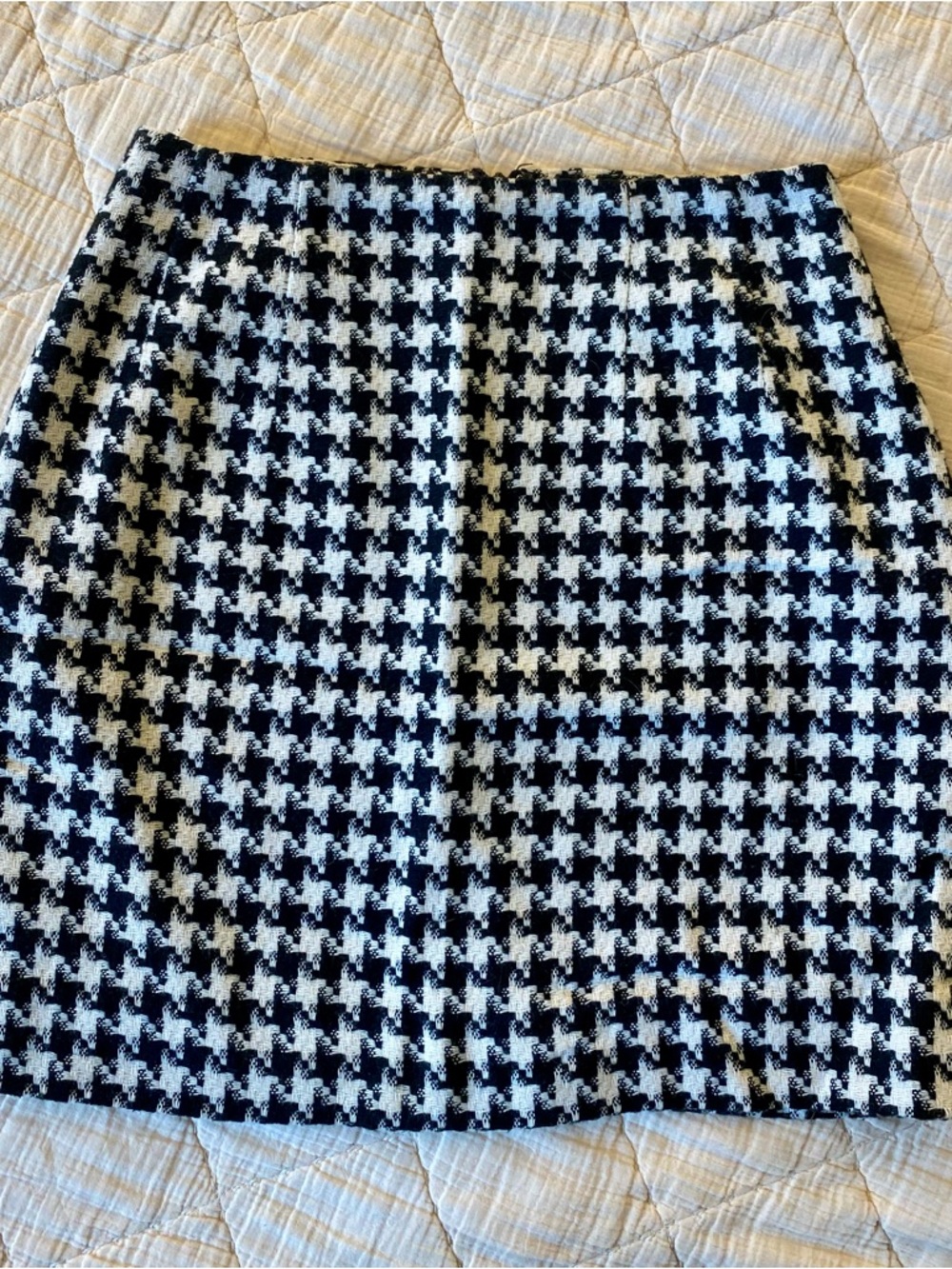 Classic Houndstooth Skirt - Black & White